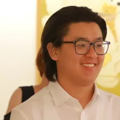 Joony Park, a Seesaw barista and student, smiling.